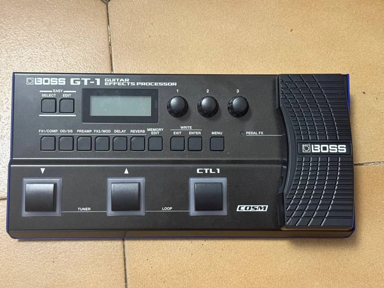 Boss GT-1 compresa di borsa e alimentatore - foto 3